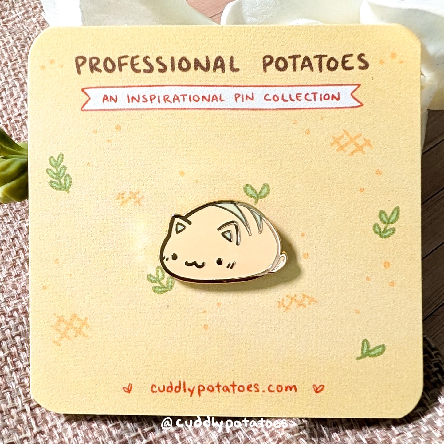 "Cat Loaf" Mini Enamel Pin